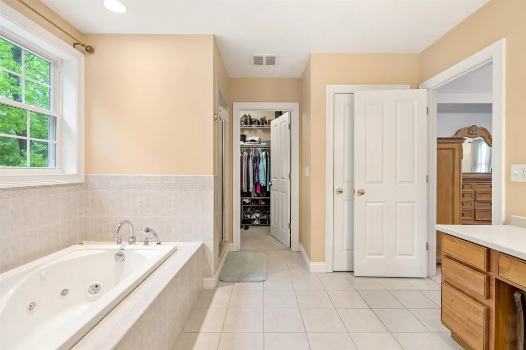 33 James Way Hudson NH 03051