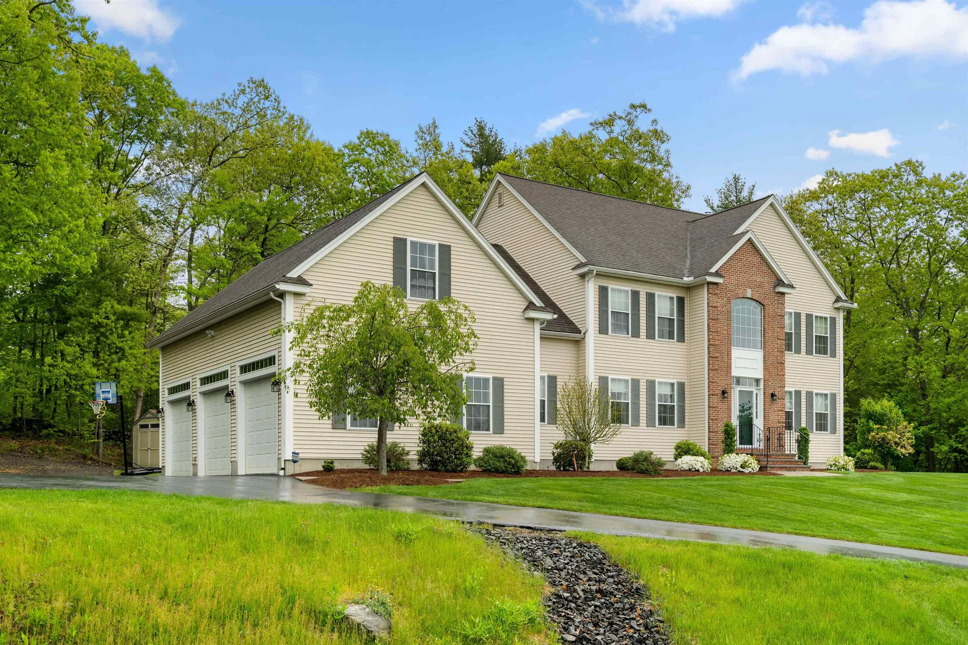 33 James Way Hudson NH 03051
