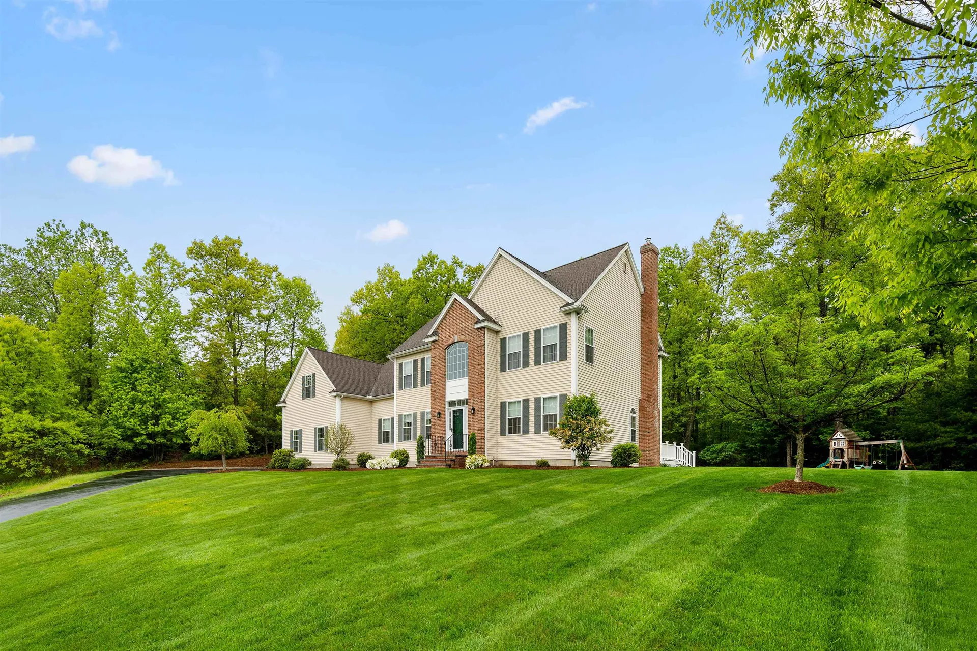 33 James Way Hudson NH 03051