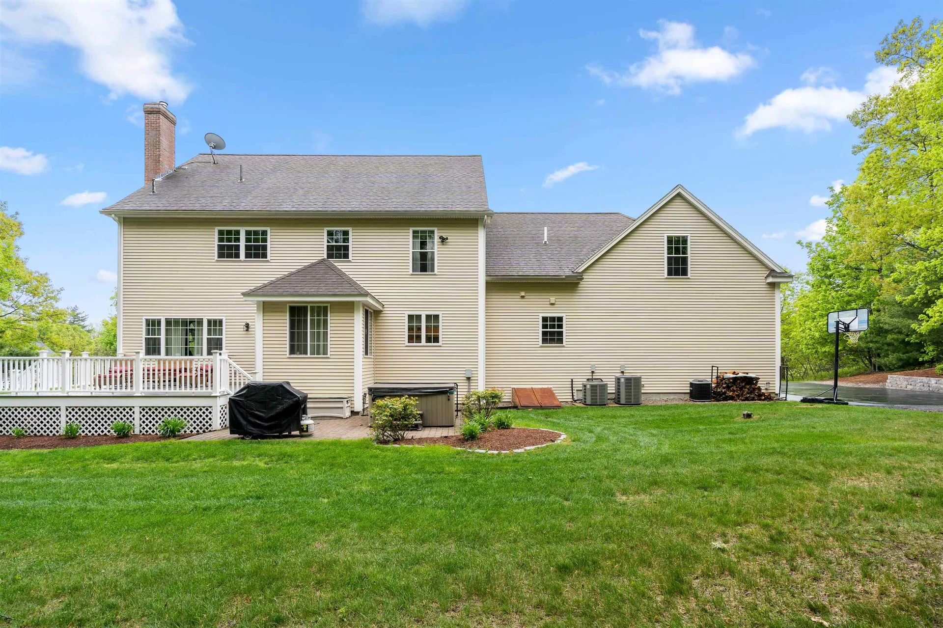 33 James Way Hudson NH 03051