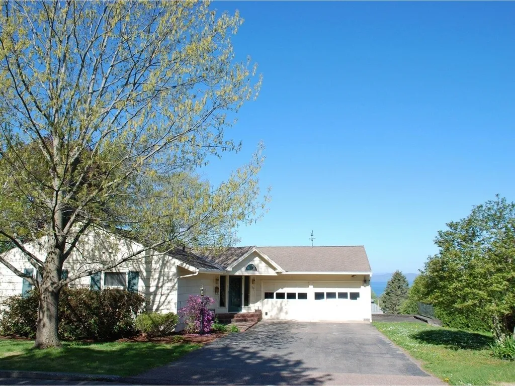 39 Iranistan Road Burlington VT 05401