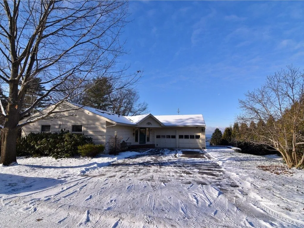 39 Iranistan Road Burlington VT 05401