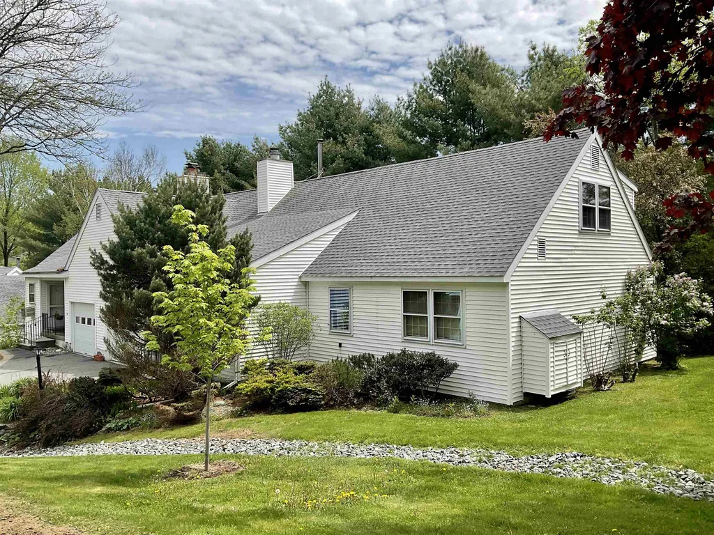 6 Oak Ridge Road Lebanon NH 03784