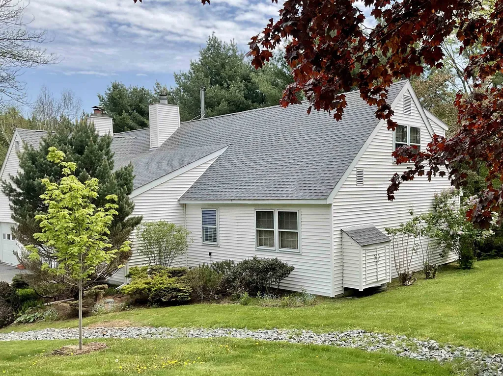 6 Oak Ridge Road Lebanon NH 03784