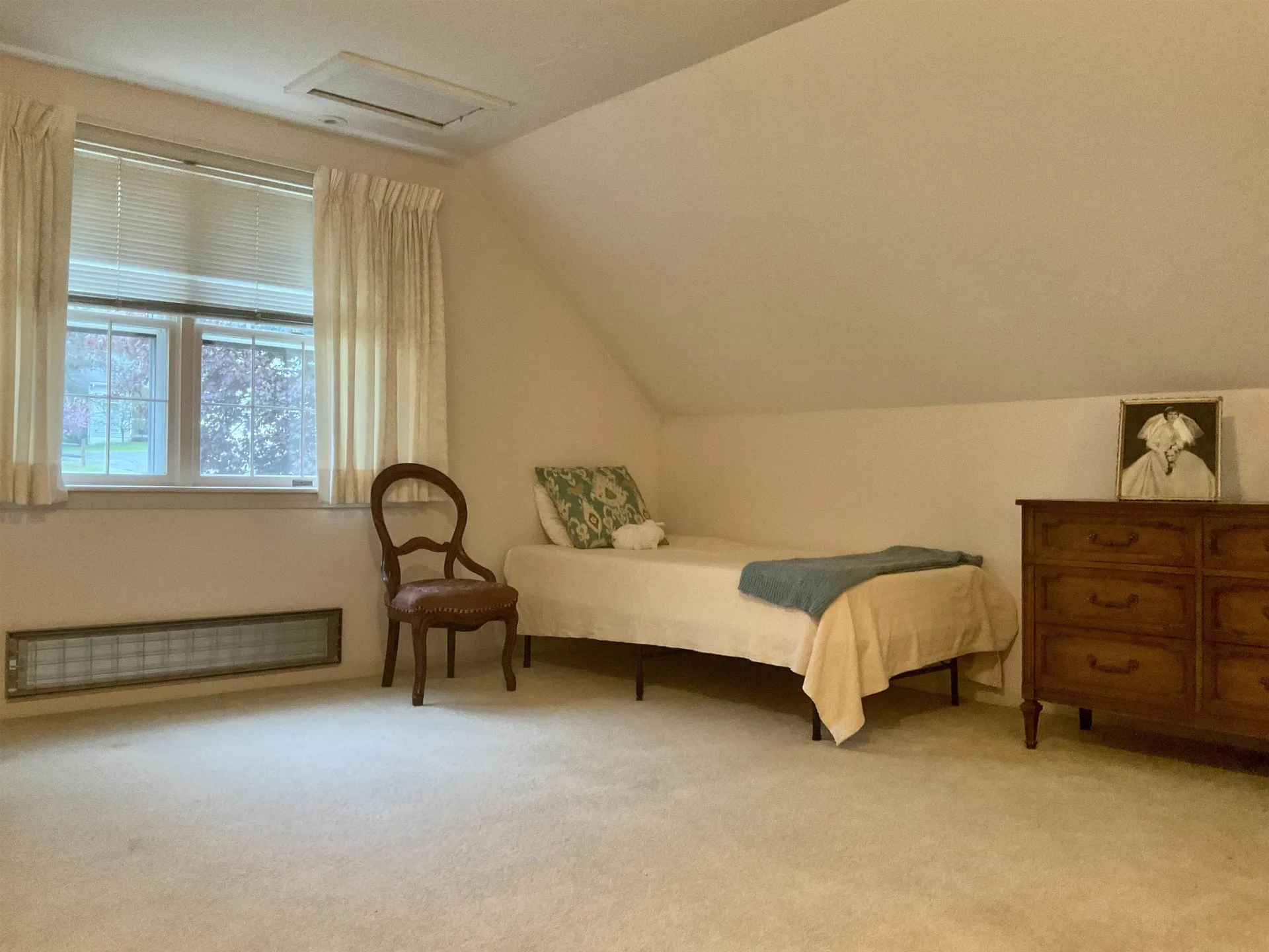 6 Oak Ridge Road Lebanon NH 03784