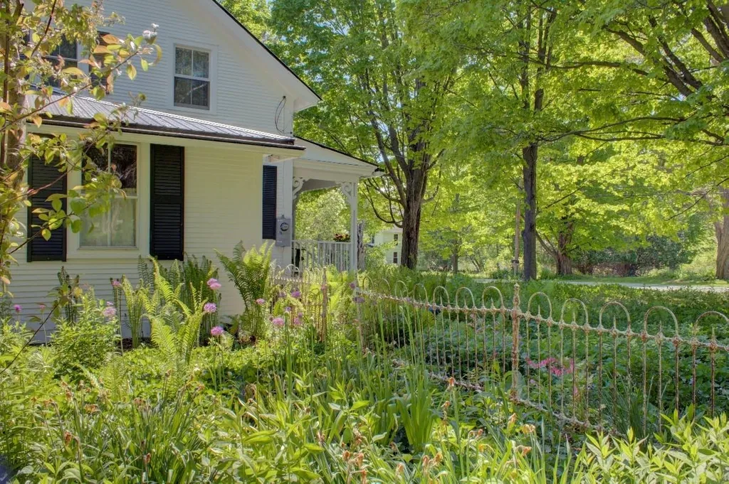 2517 Main Street Isle La Motte VT 05463
