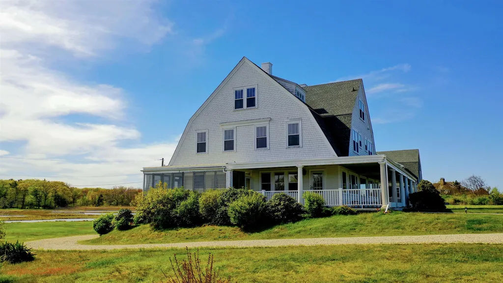 88 Ocean Boulevard North Hampton NH 03862