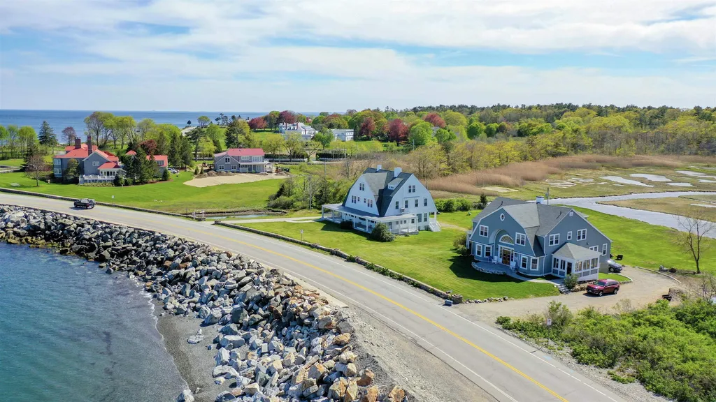88 Ocean Boulevard North Hampton NH 03862