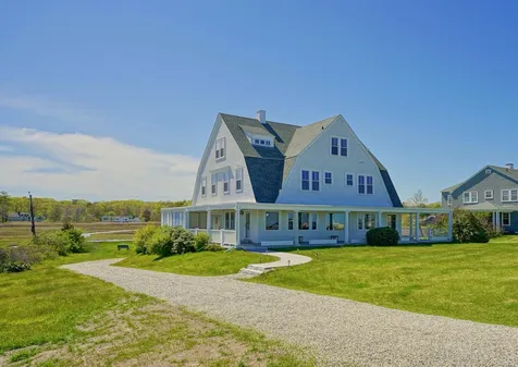 88 Ocean Boulevard North Hampton NH 03862