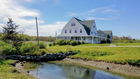 88 Ocean Boulevard North Hampton NH 03862