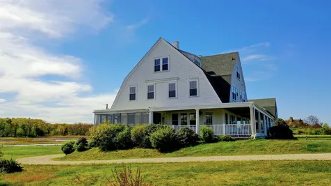 88 Ocean Boulevard North Hampton NH 03862