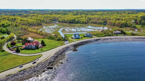 88 Ocean Boulevard North Hampton NH 03862
