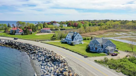88 Ocean Boulevard North Hampton NH 03862