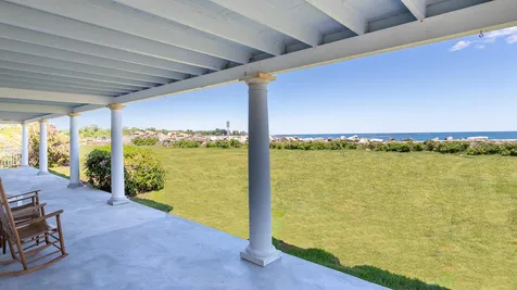 88 Ocean Boulevard North Hampton NH 03862