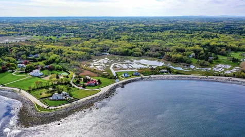 88 Ocean Boulevard North Hampton NH 03862