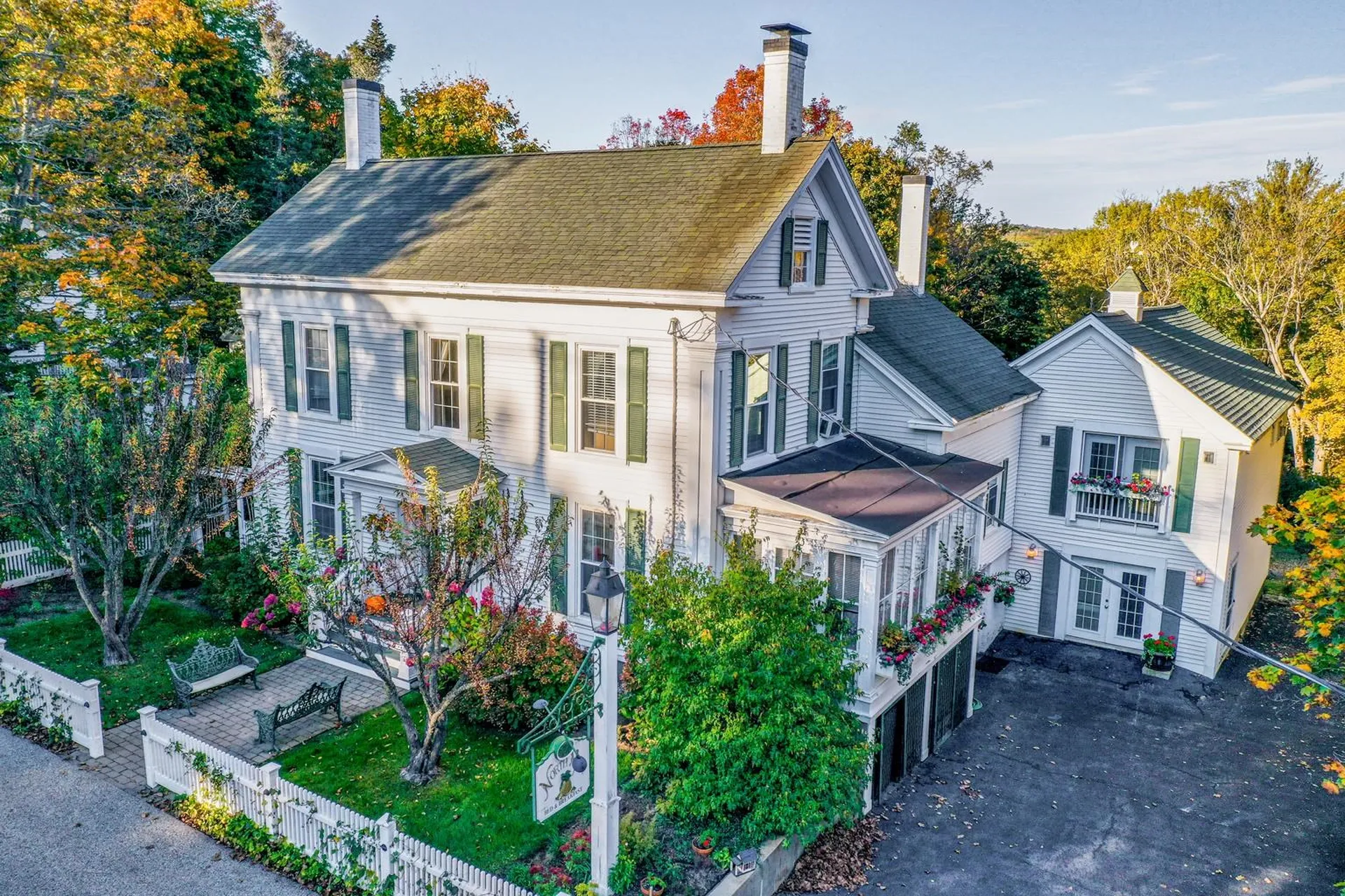 123 North Main Street Wolfeboro NH 03894