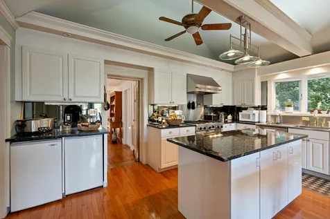 123 North Main Street Wolfeboro NH 03894