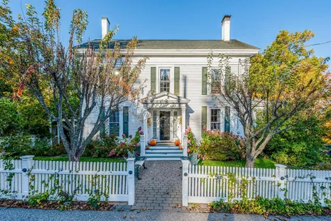 123 North Main Street Wolfeboro NH 03894