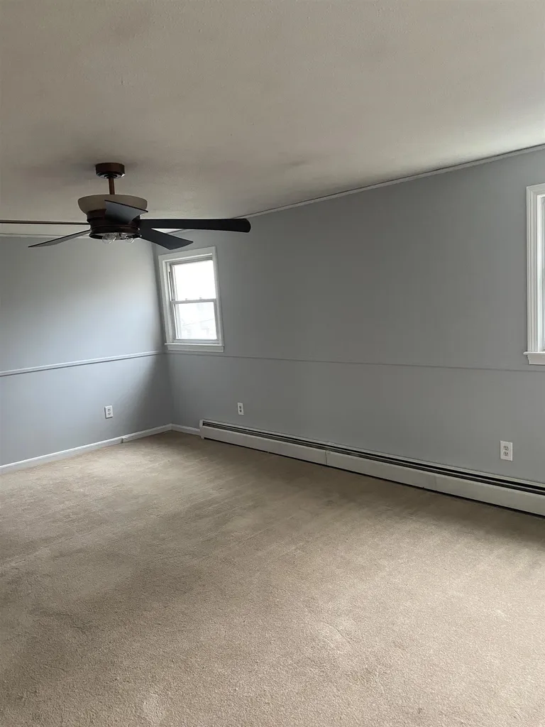 19 Dyson Drive Salem NH 03079
