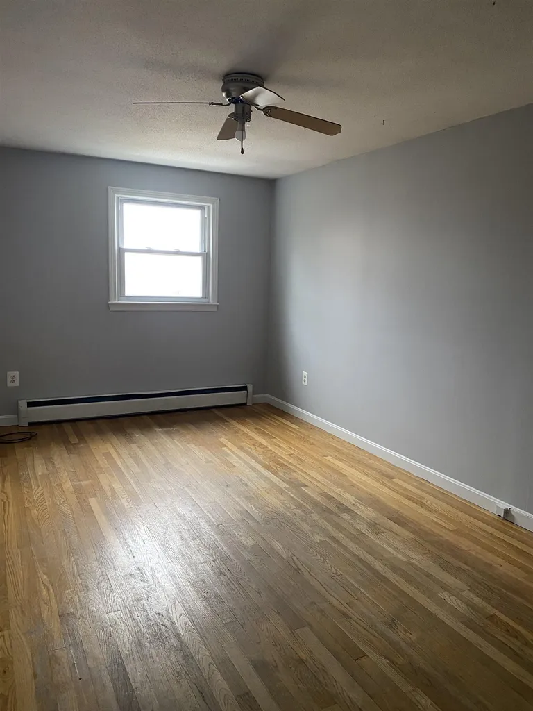 19 Dyson Drive Salem NH 03079