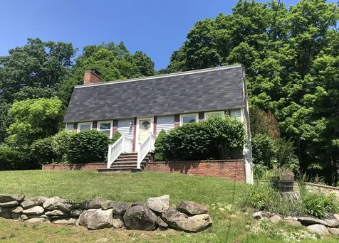 19 Dyson Drive Salem NH 03079