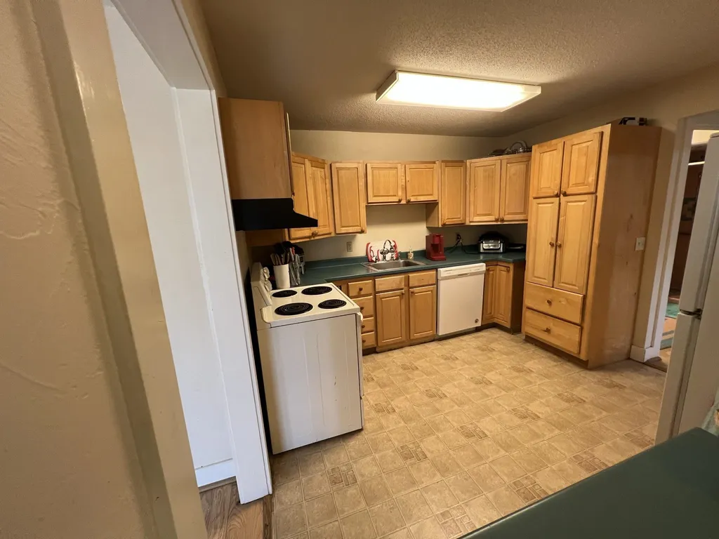20 Wolf Road Lebanon NH 03766