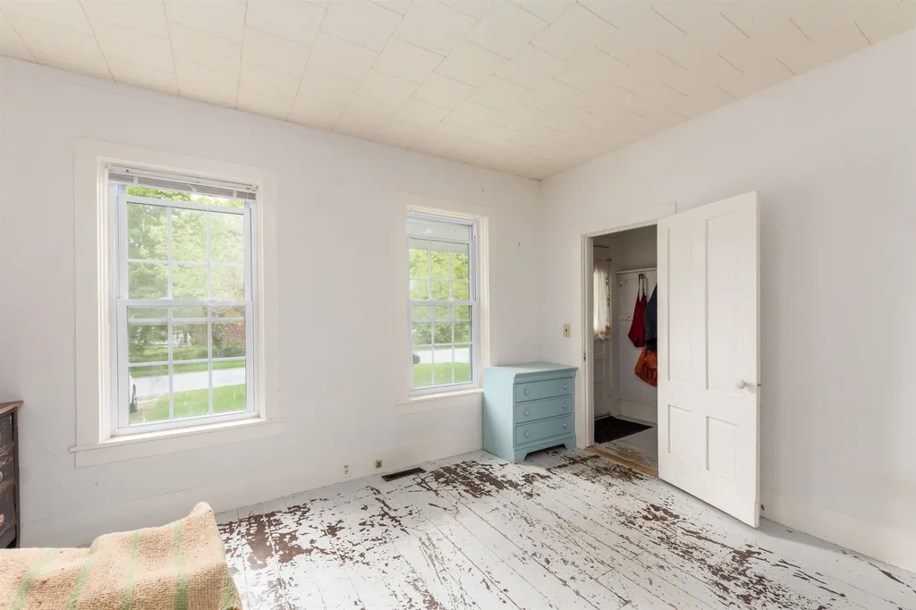 28 Munsill Avenue Bristol VT 05443