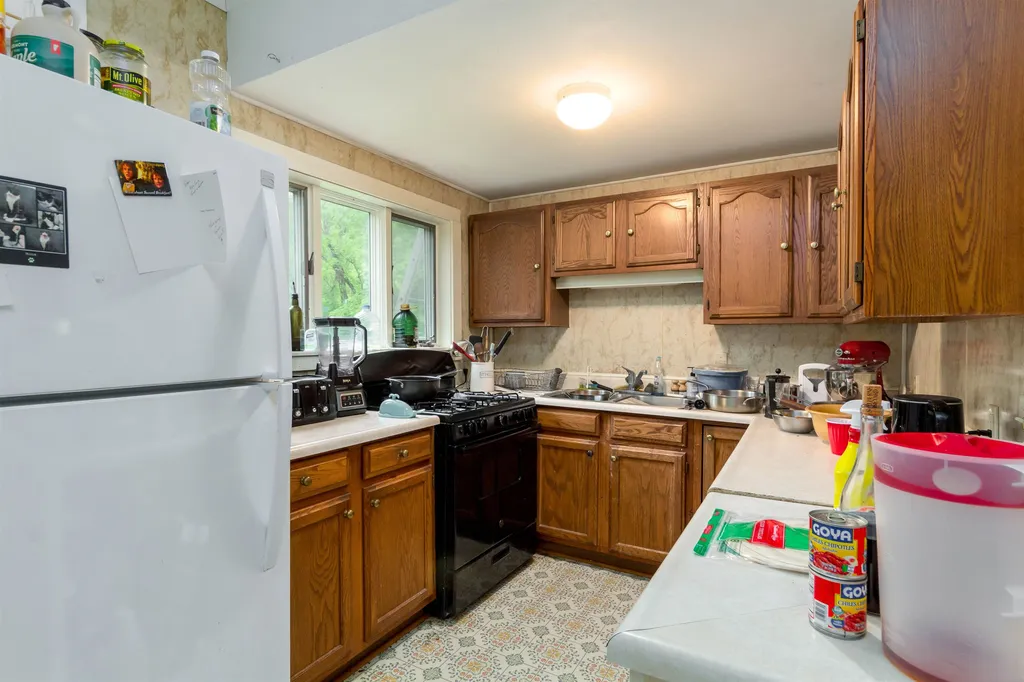 28 Munsill Avenue Bristol VT 05443
