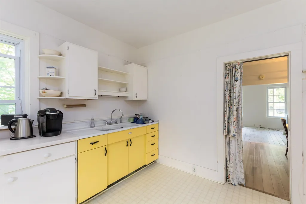 28 Munsill Avenue Bristol VT 05443