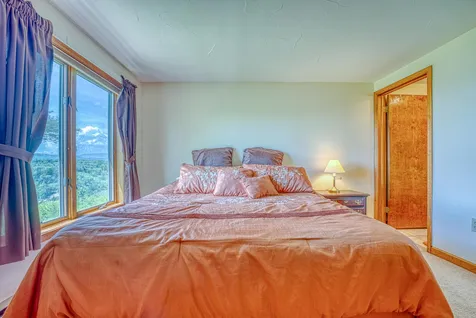 182 Pinnacle Road Campton NH 03223