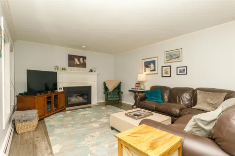 9 Adams Court South Burlington VT 05403