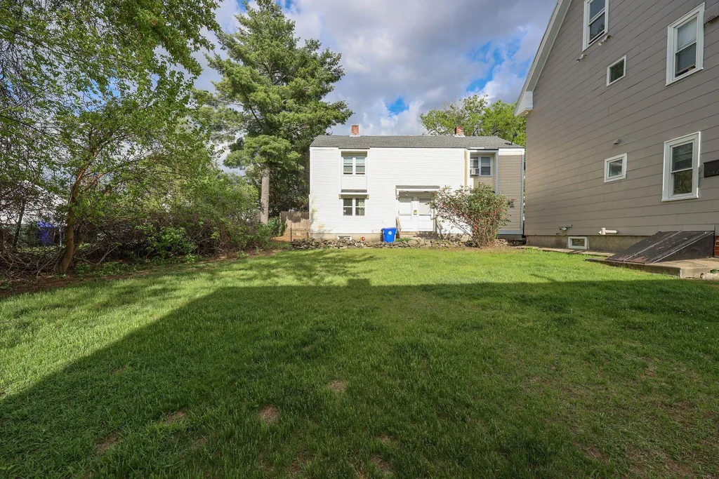 520 Dix Street Manchester NH 03103