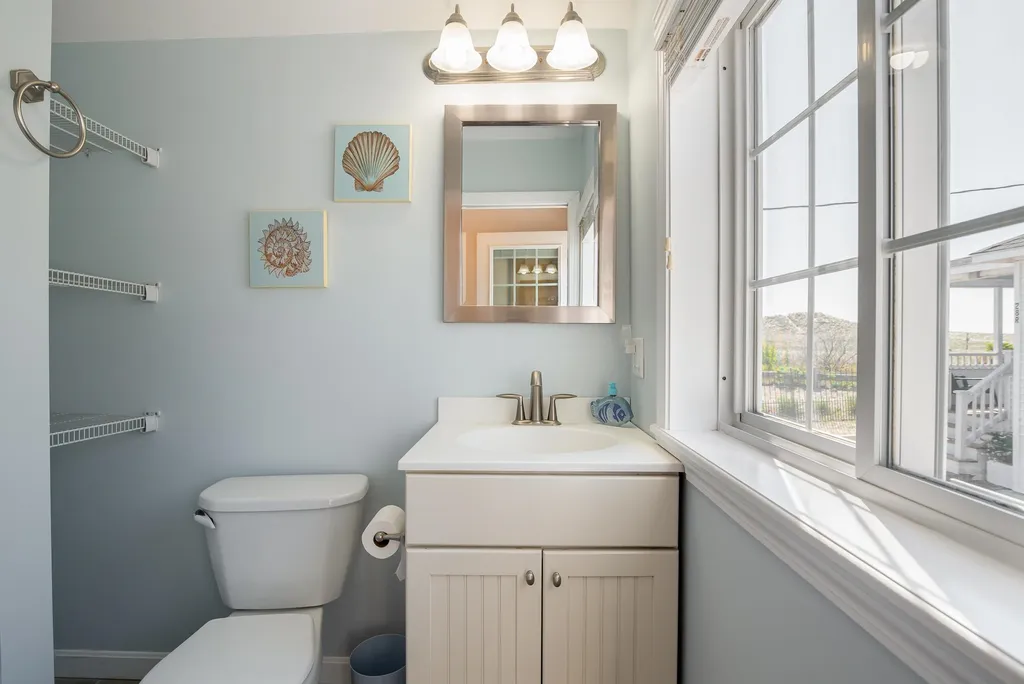 28 Dover Avenue Hampton NH 03842