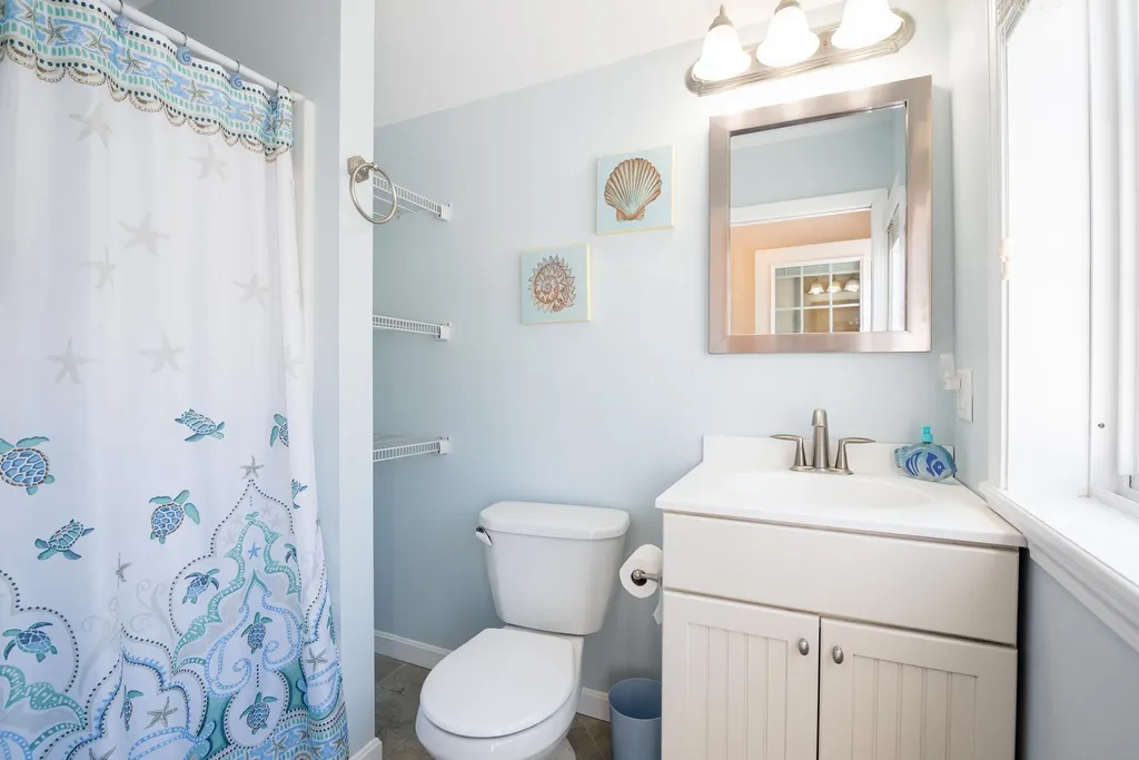 28 Dover Avenue Hampton NH 03842