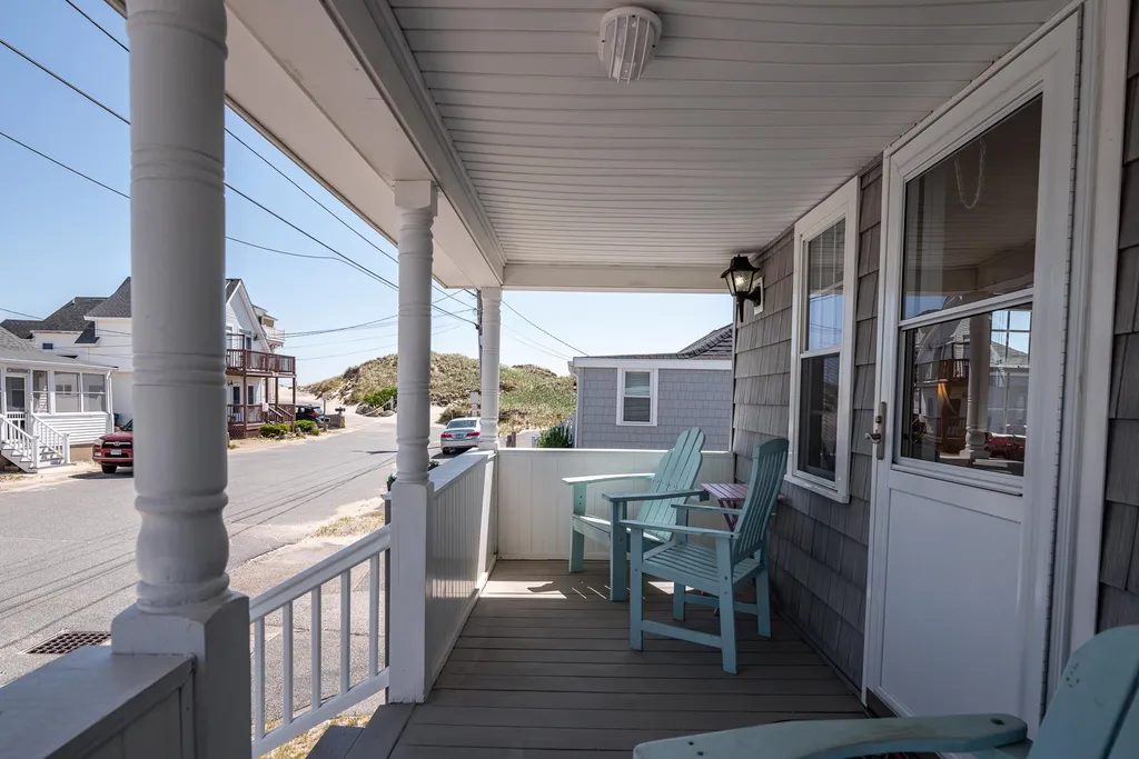 28 Dover Avenue Hampton NH 03842