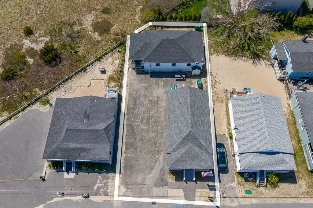 28 Dover Avenue Hampton NH 03842