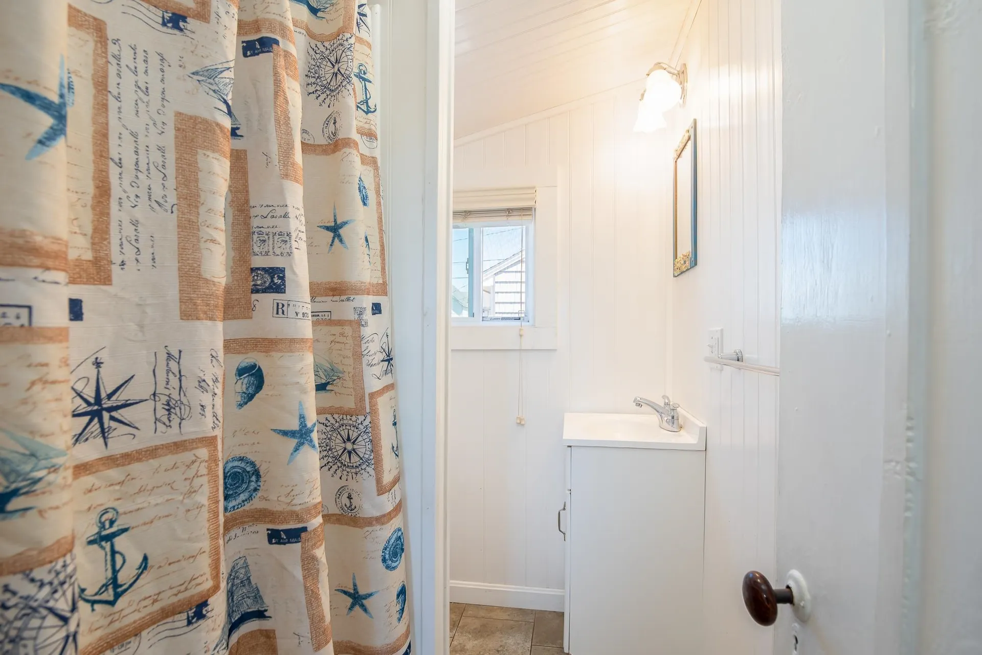 28 Dover Avenue Hampton NH 03842