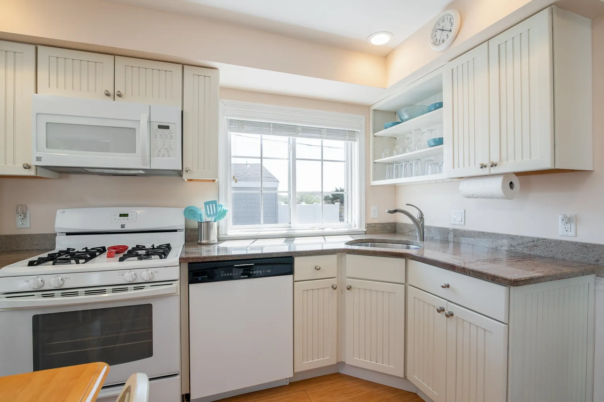 28 Dover Avenue Hampton NH 03842