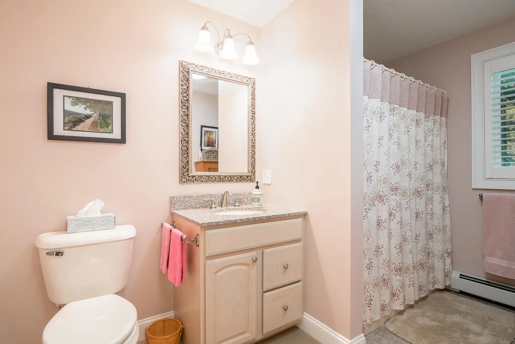 6 Izzy Lane Kittery ME 03904