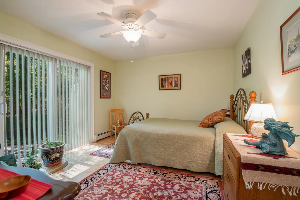 6 Izzy Lane Kittery ME 03904
