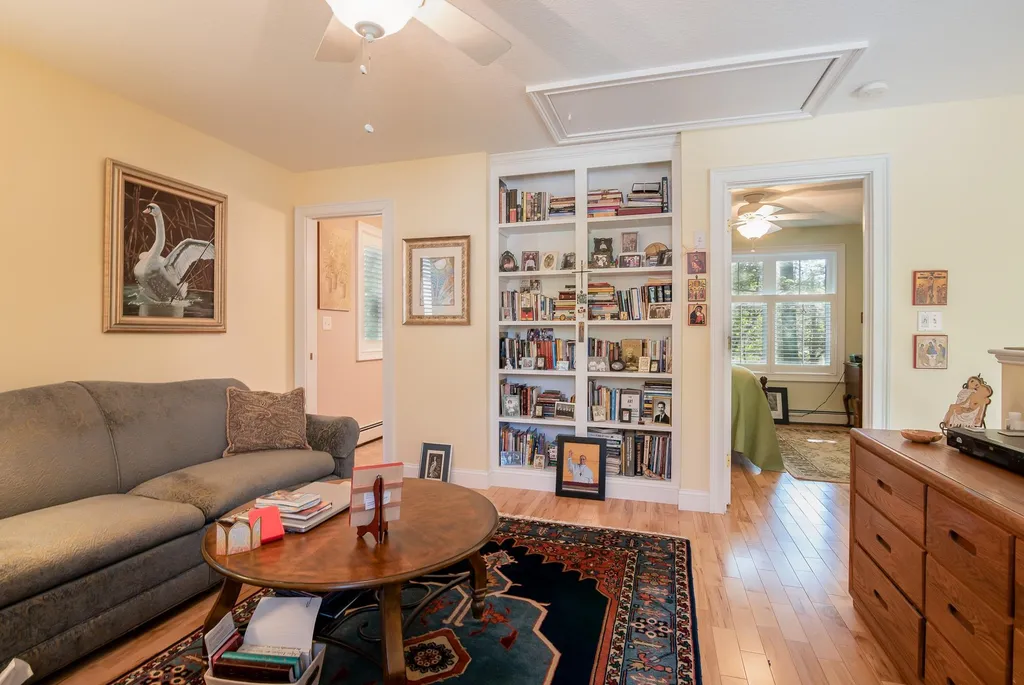 6 Izzy Lane Kittery ME 03904