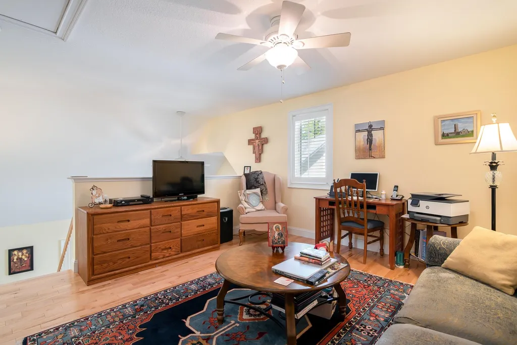 6 Izzy Lane Kittery ME 03904