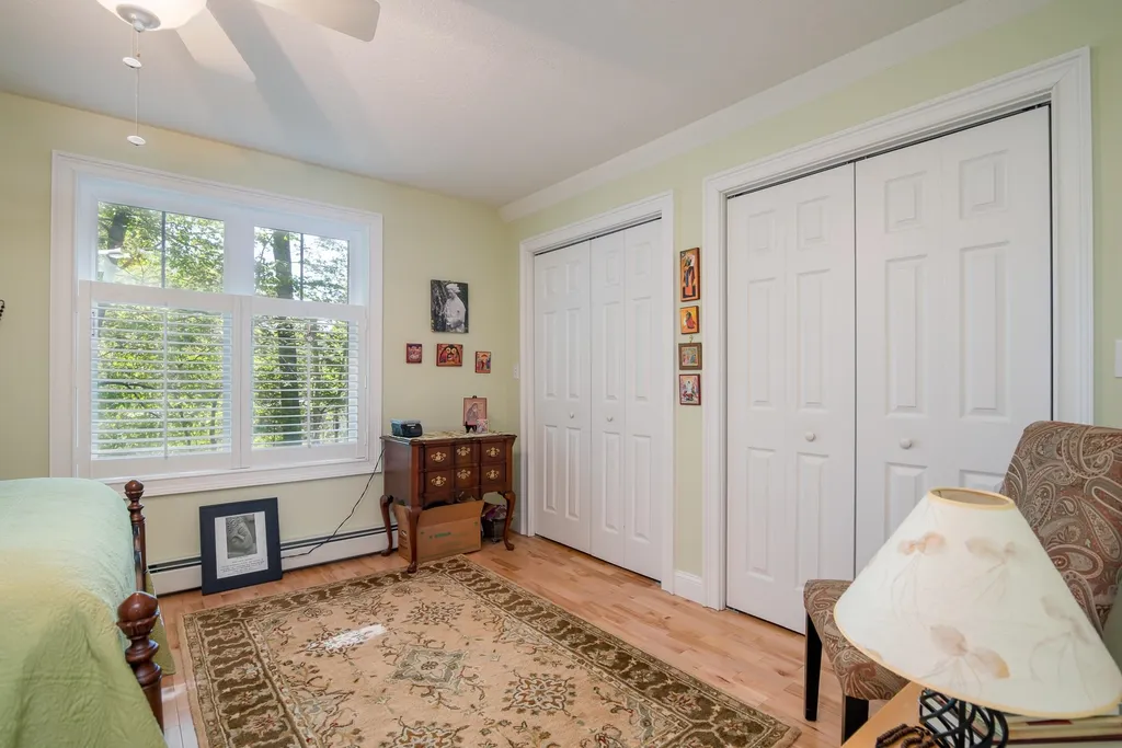 6 Izzy Lane Kittery ME 03904