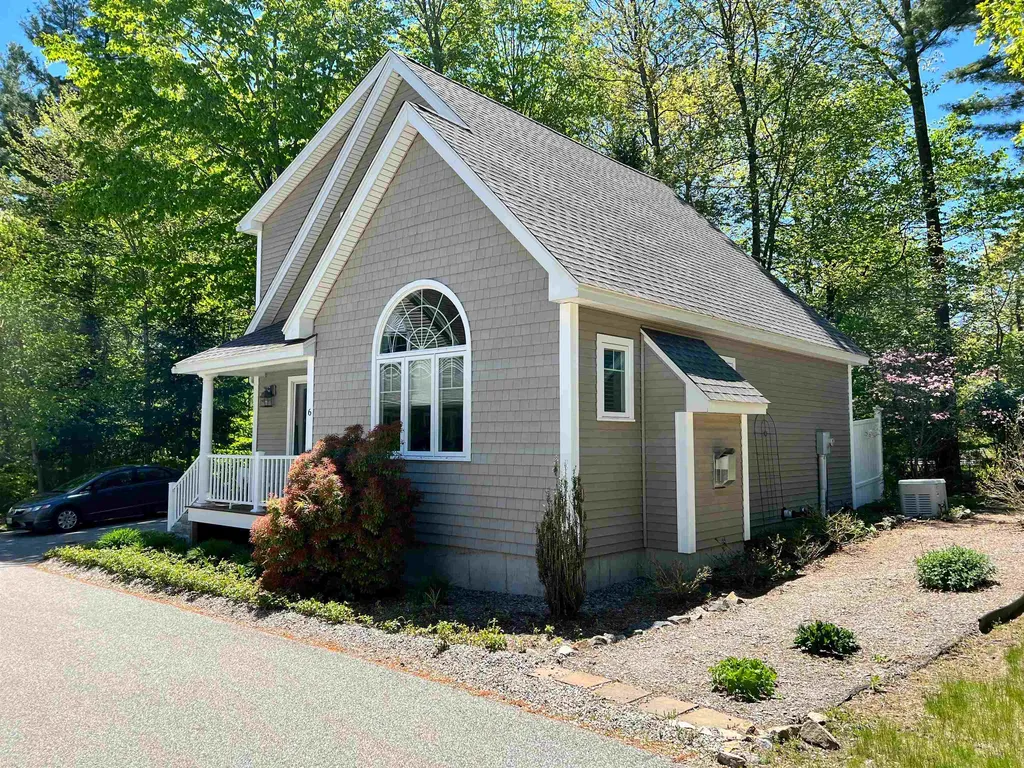 6 Izzy Lane Kittery ME 03904