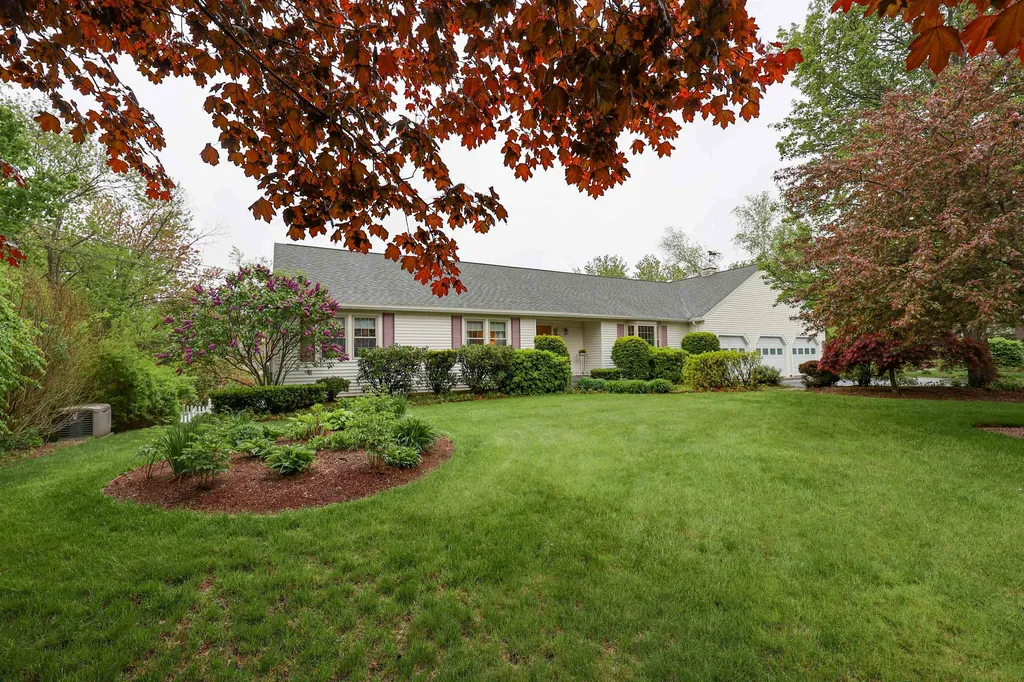 14 Danforth Circle Manchester NH 03104