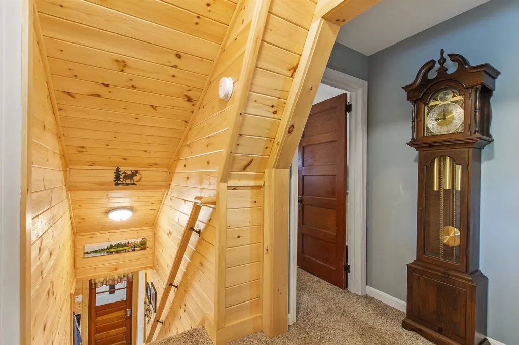 20 Carlson Drive Pittsburg NH 03592