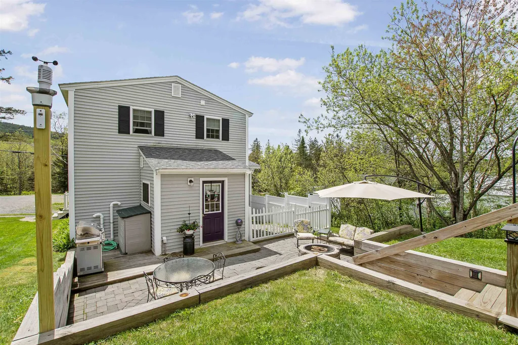20 Carlson Drive Pittsburg NH 03592