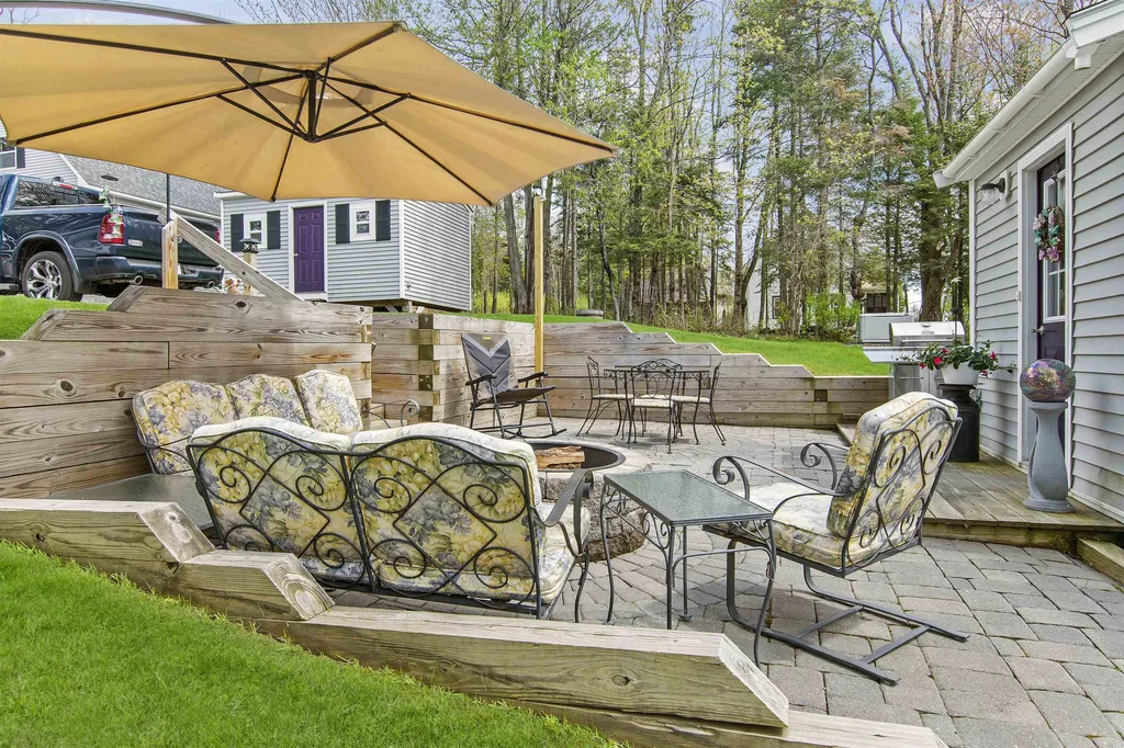 20 Carlson Drive Pittsburg NH 03592