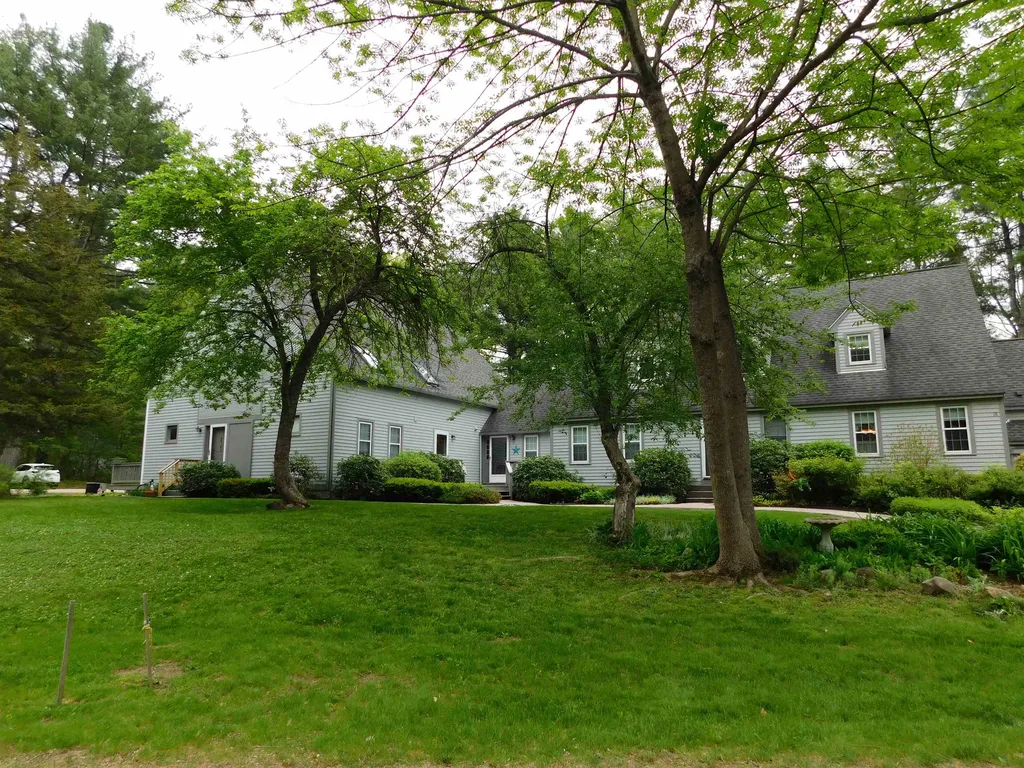 14 Glengarry Drive Stratham NH 03885