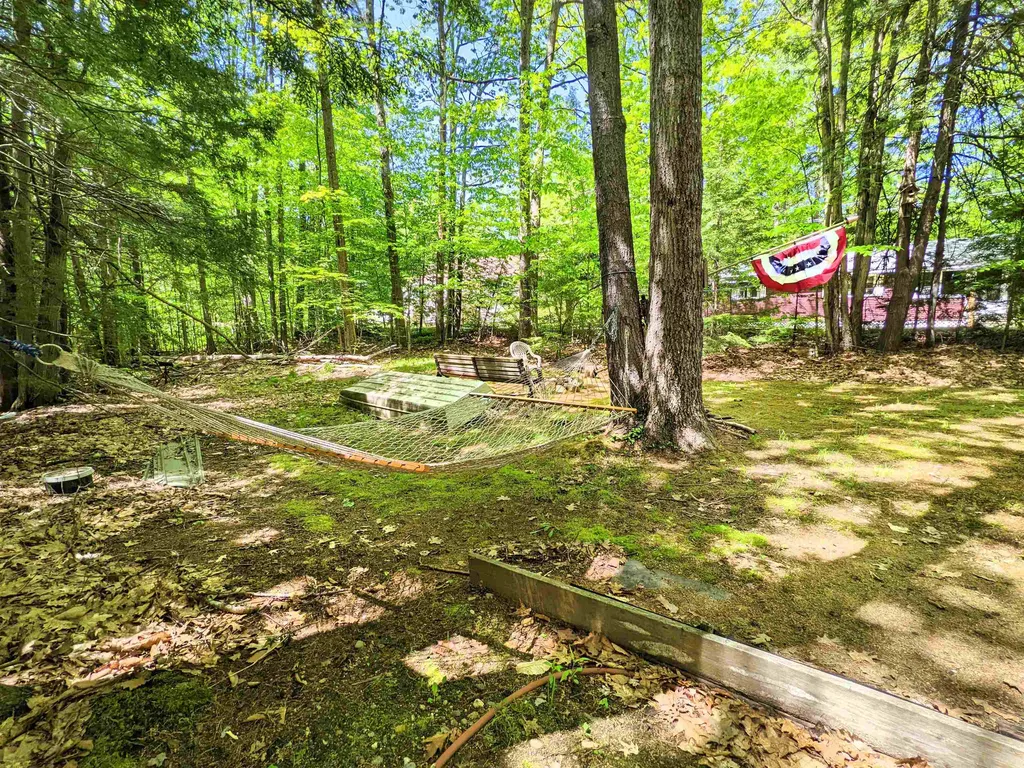 17 Sherwood Forest Drive Canterbury NH 03224